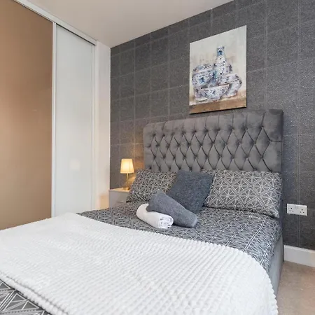 Supreme House Apartment *